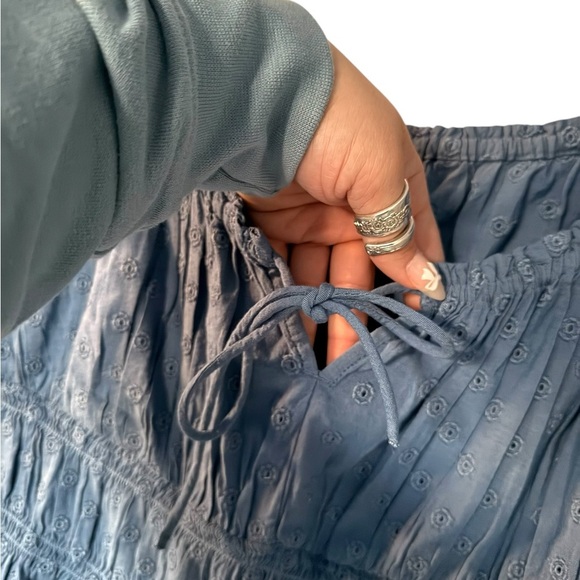 Blue Sleeveless Blouse/ Old Navy - Picture 7 of 7